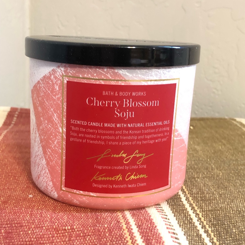 Bath & Body Works Cherry Blossom Soju Jasmin Scented Candle 3-Wick